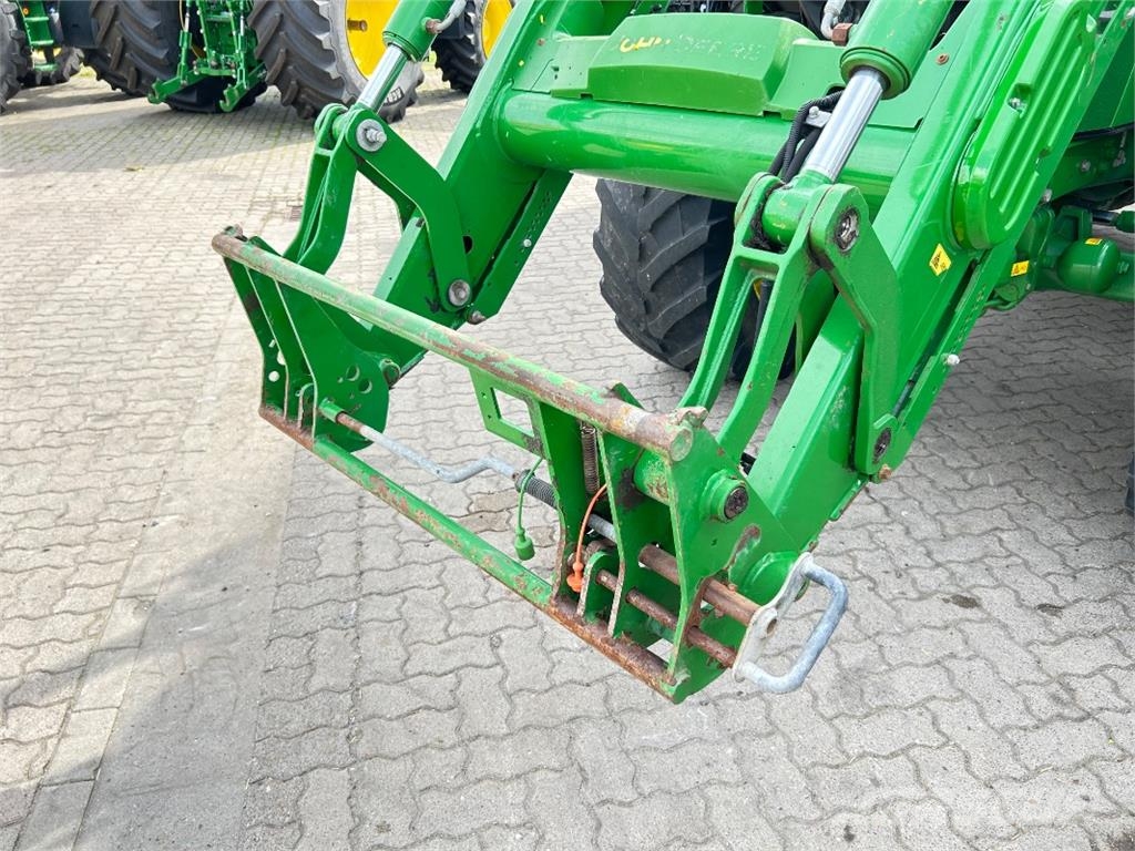 John Deere 6155M Tractoren