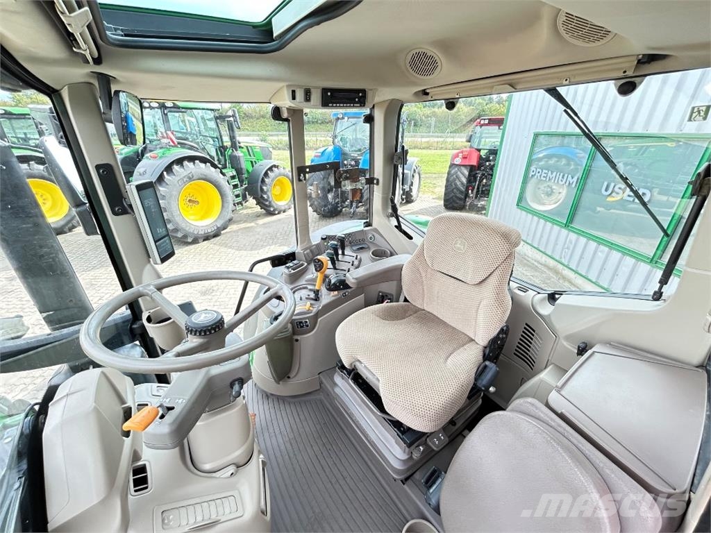 John Deere 6155M Tractoren