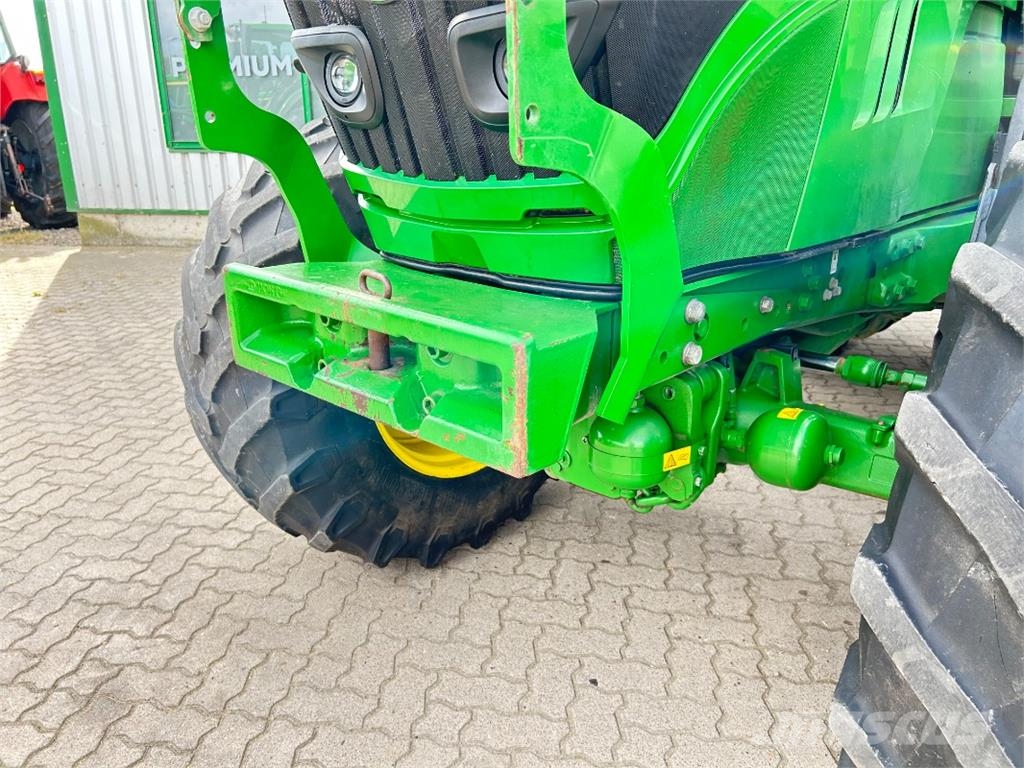 John Deere 6155M Tractoren