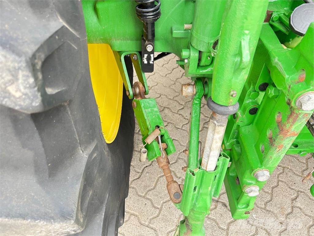 John Deere 6155M Tractoren