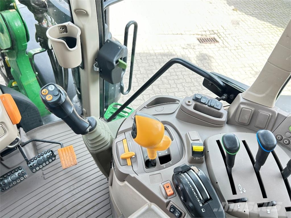 John Deere 6155M Tractoren