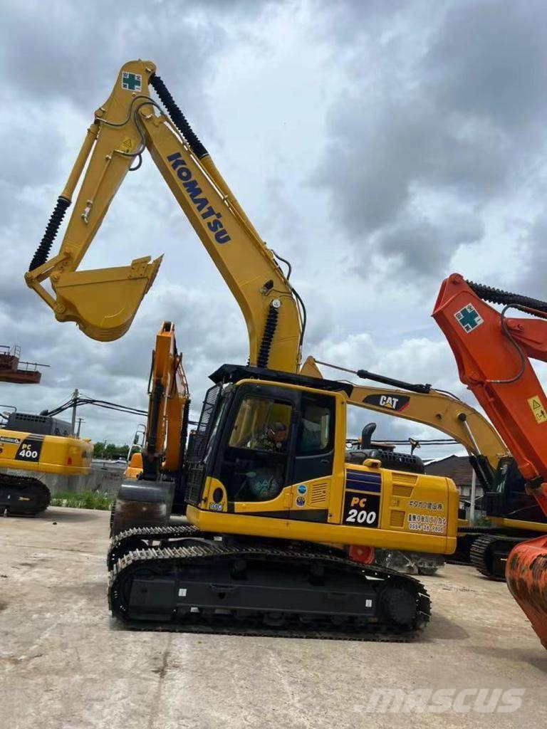 Komatsu PC 200 LC Bagri goseničarji