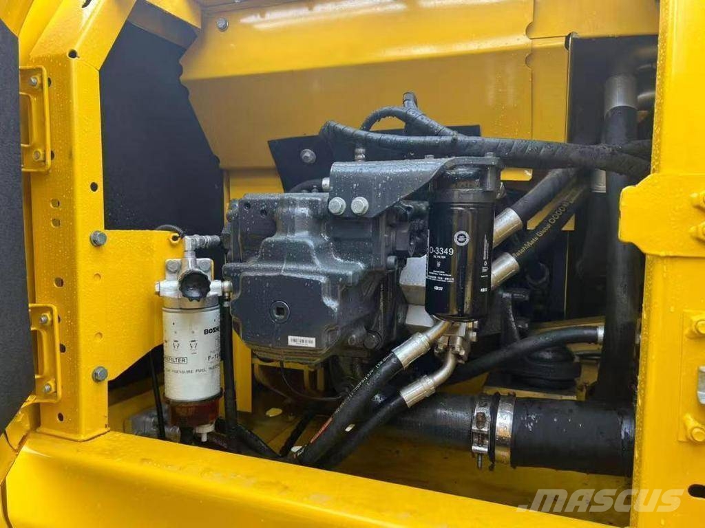 Komatsu PC 200 LC Bagri goseničarji