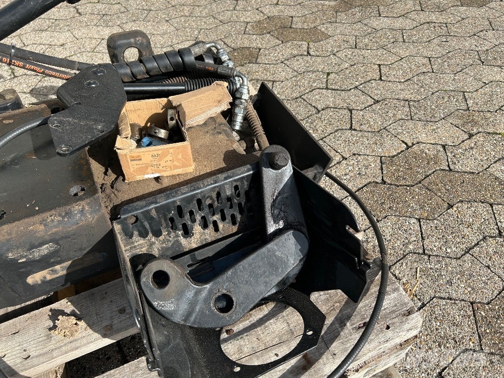 Hitchkrog Til: Puma LWB / T7 Druga oprema za traktorje