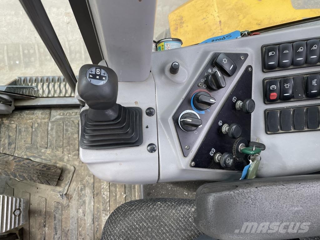 Volvo G 930R Equipamento para triagem