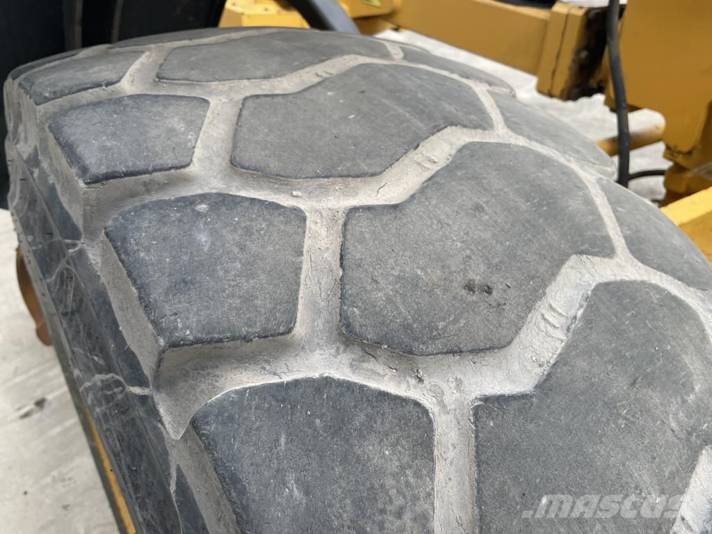 Volvo G 930R Equipamento para triagem