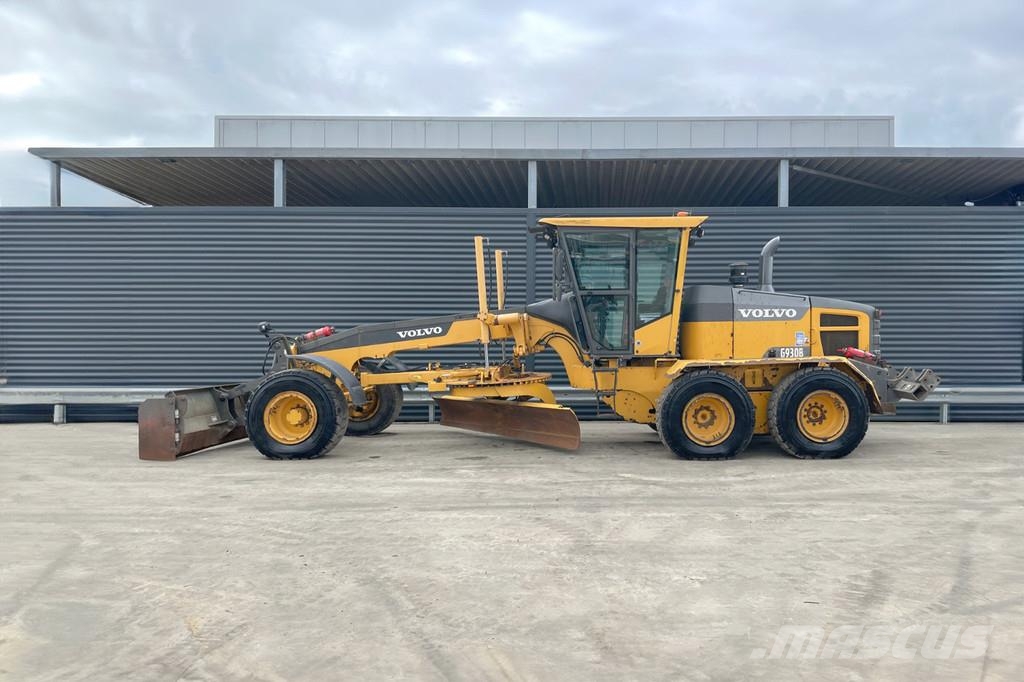 Volvo G 930R Equipamento para triagem