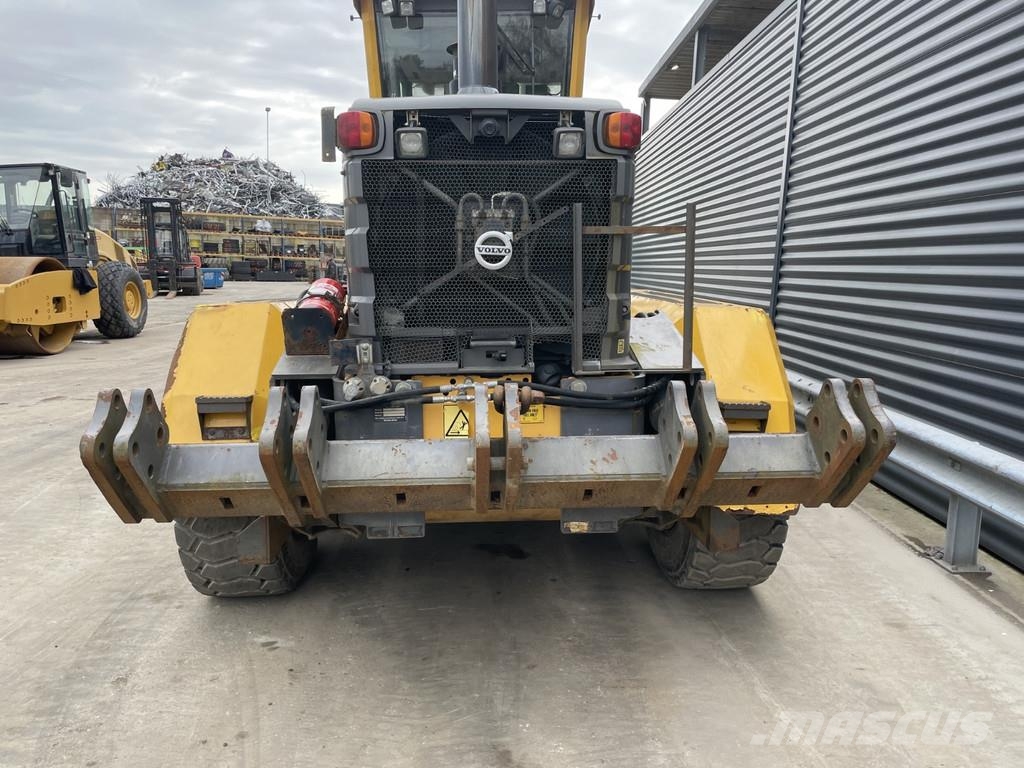 Volvo G 930R Equipamento para triagem