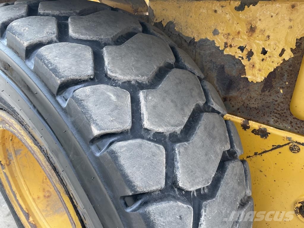 Volvo G 930R Equipamento para triagem