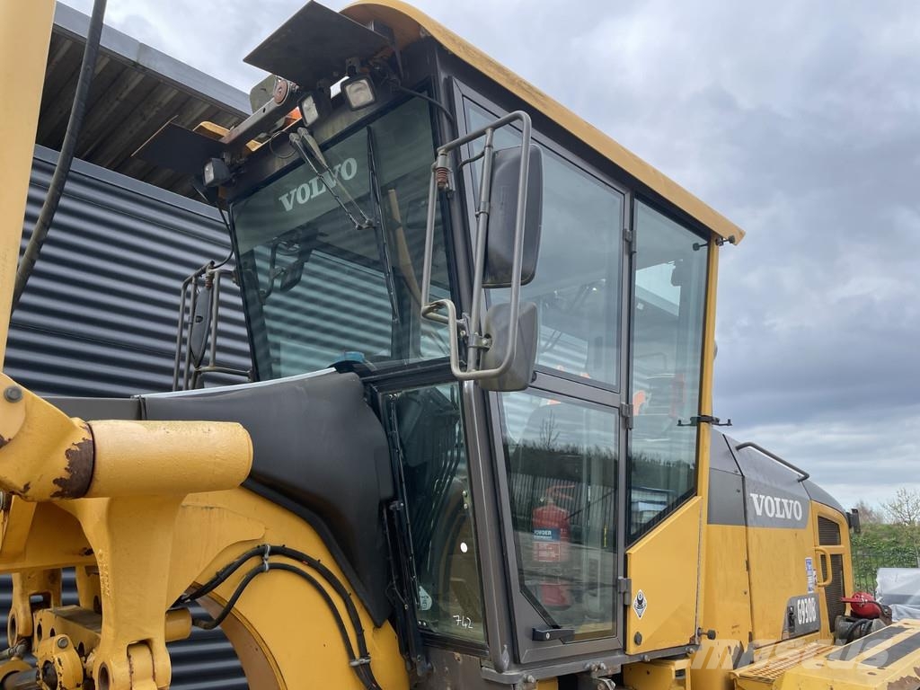 Volvo G 930R Equipamento para triagem