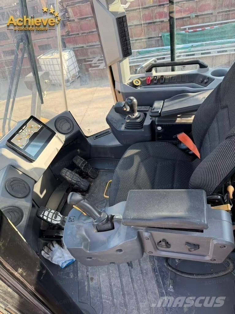CAT 982 Pale gommate