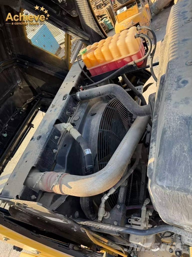 CAT 982 Pale gommate