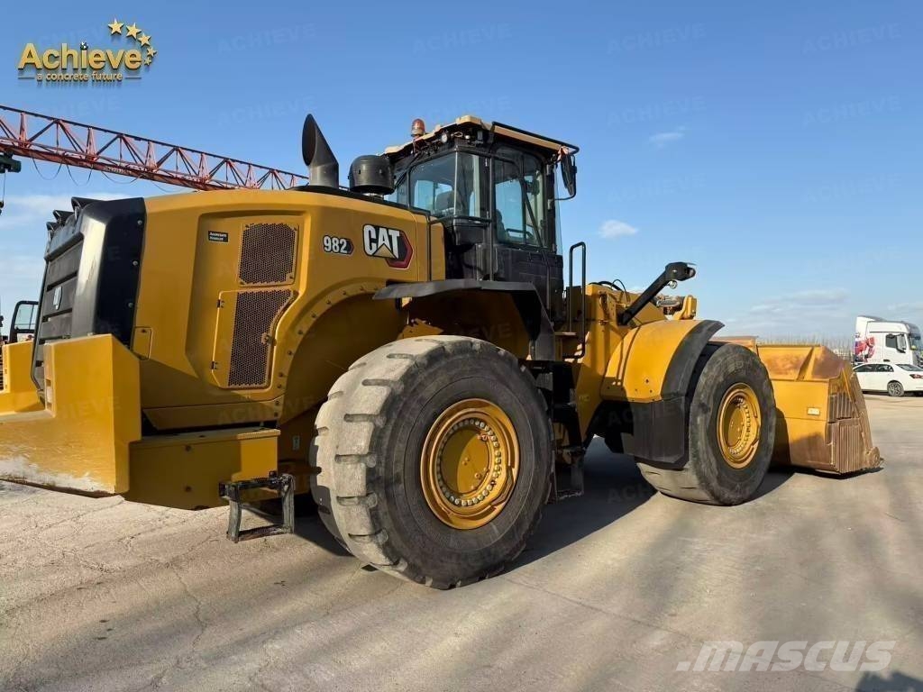 CAT 982 Pale gommate
