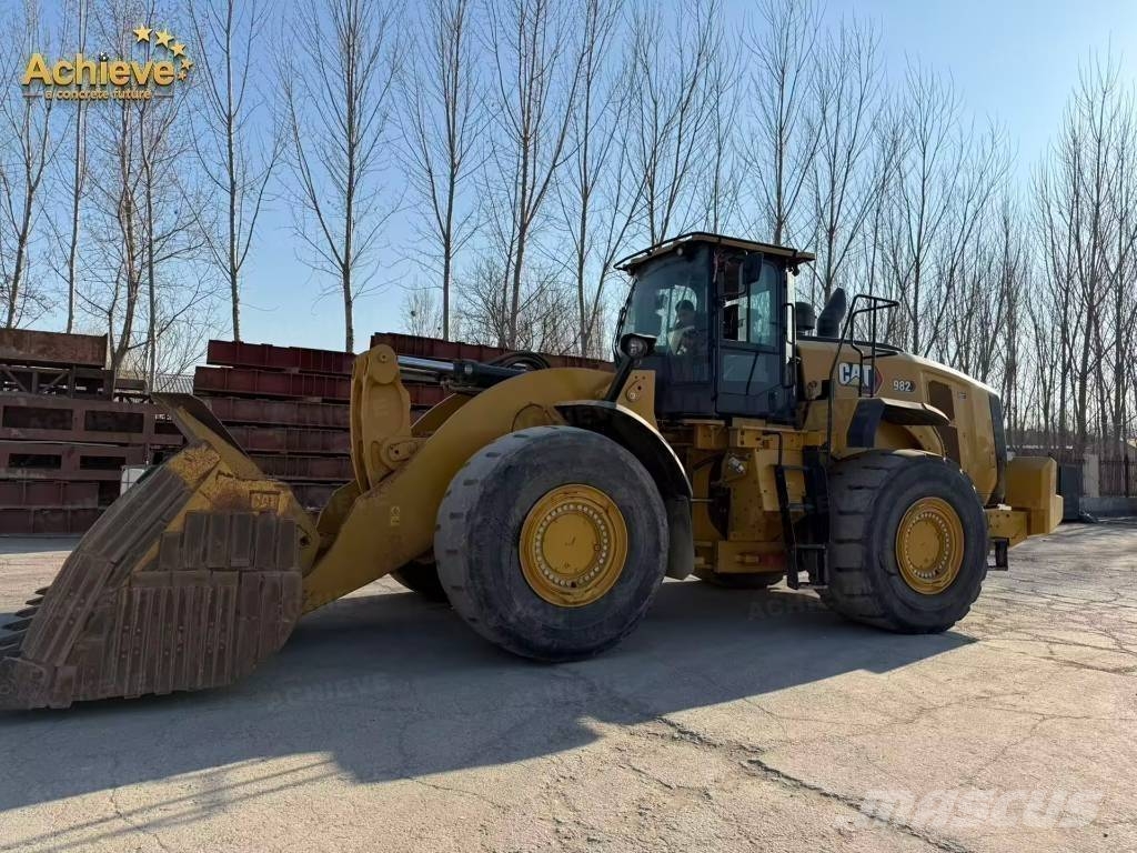 CAT 982 Pale gommate