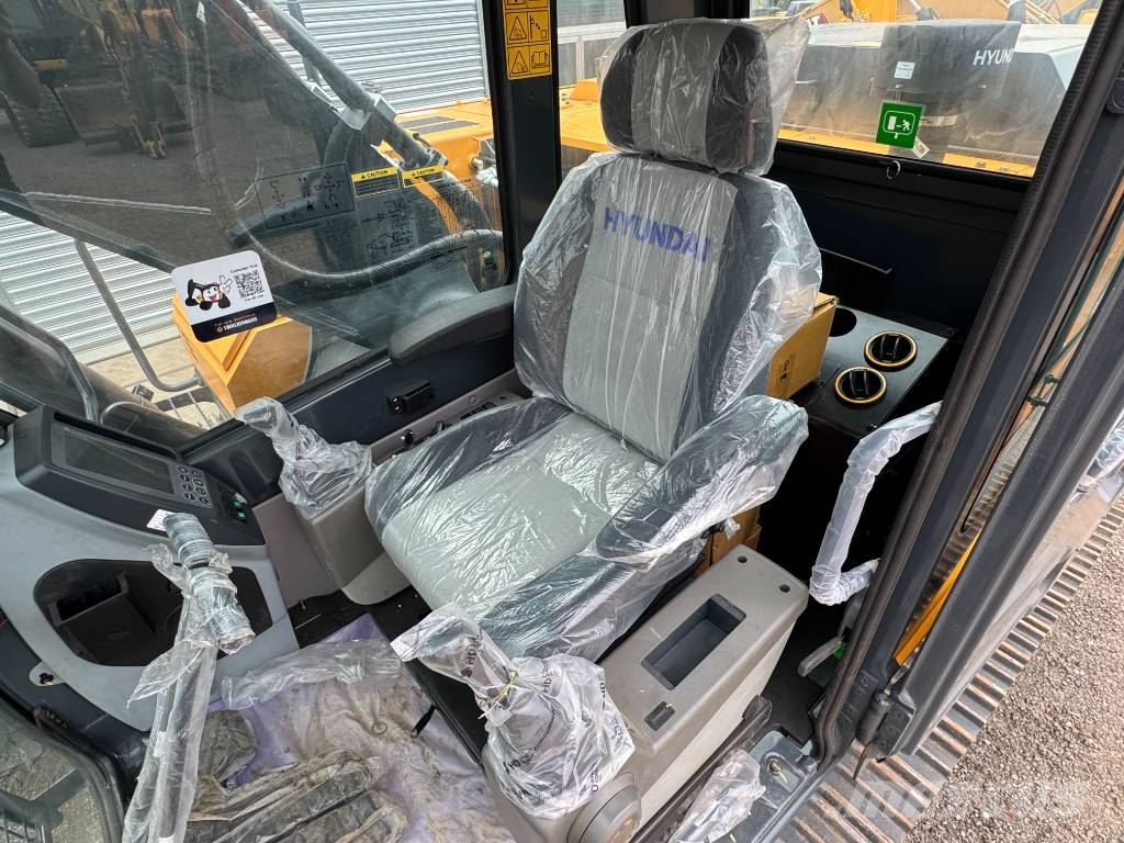 Hyundai R215L *2026 Model*  - Hammer Lines Гусеничные экскаваторы