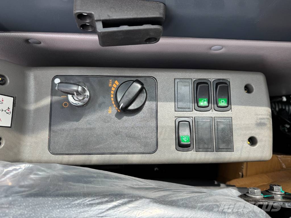 Hyundai R215L *2026 Model*  - Hammer Lines Гусеничные экскаваторы