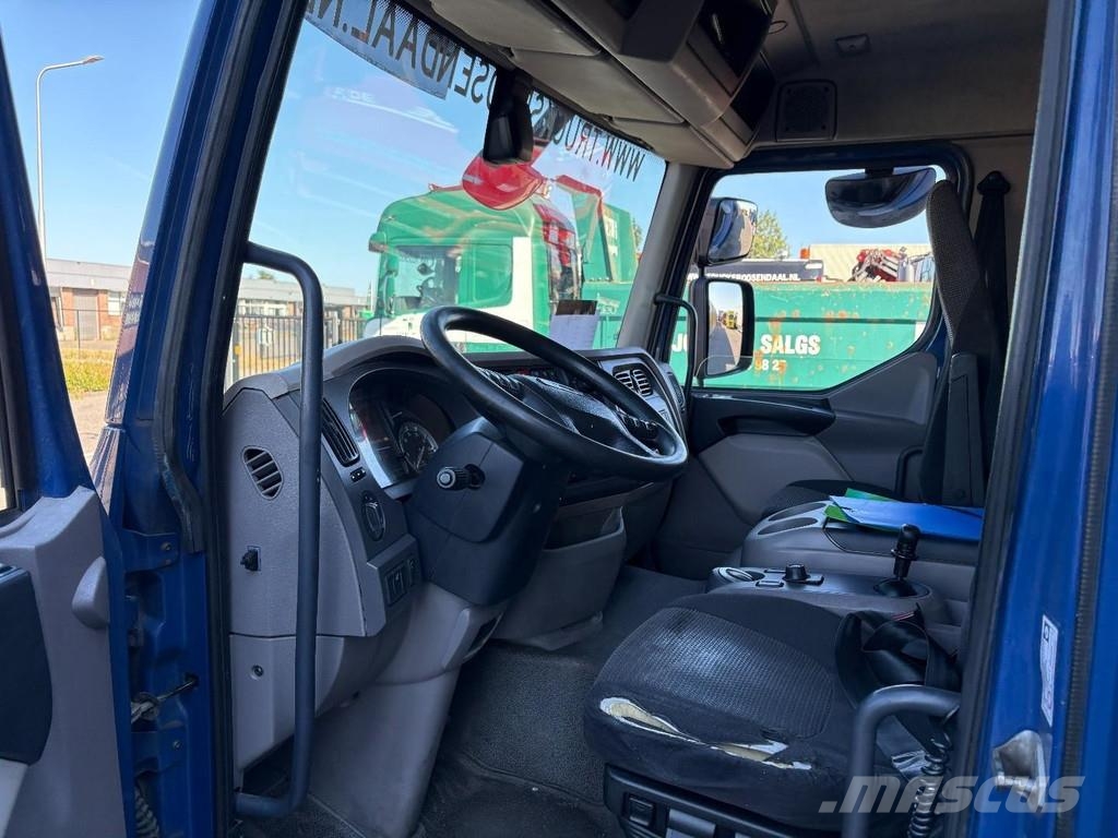 DAF LF 220 + EURO 6 + LIFT + 6 CYL + 12T Box trucks