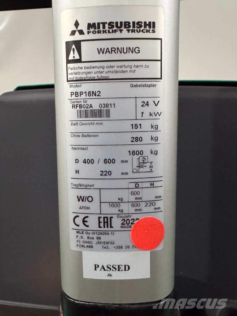 Mitsubishi PBP16N2 Montacargas manual