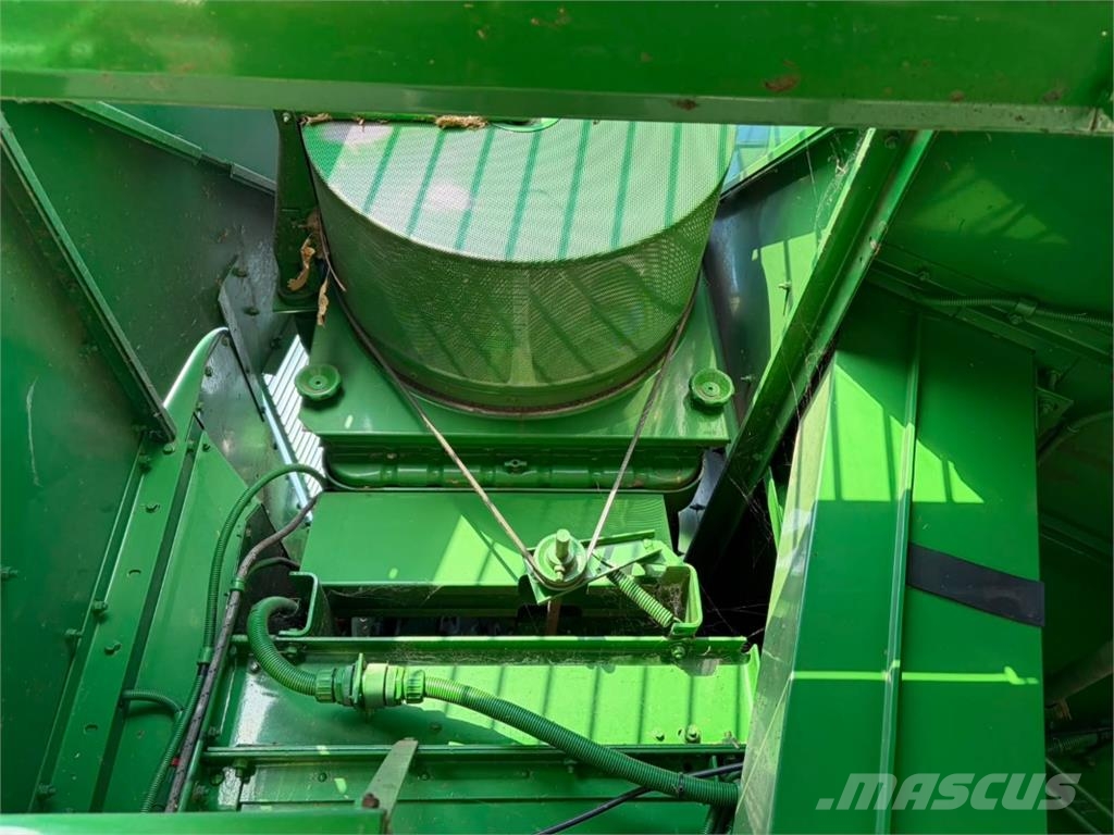 John Deere 1072 ماكينات زراعية - غير ذلك