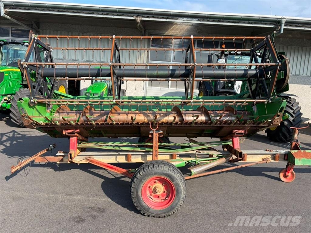 John Deere 1072 ماكينات زراعية - غير ذلك