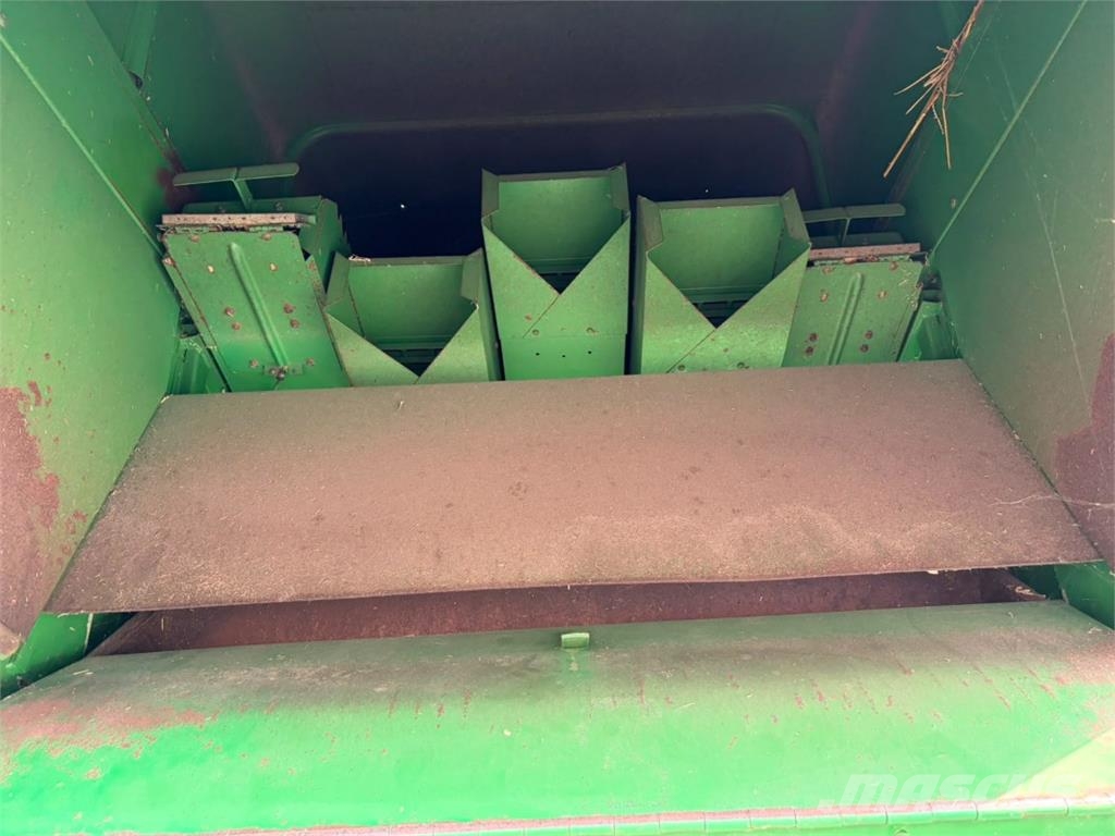 John Deere 1072 ماكينات زراعية - غير ذلك