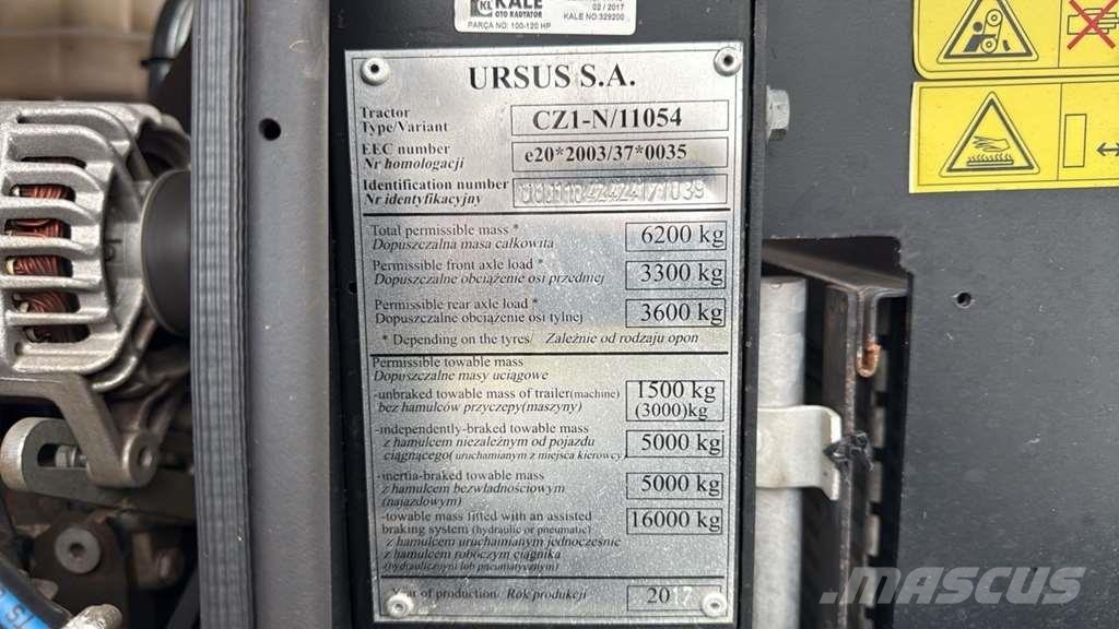 Ursus C-3110 Traktorer