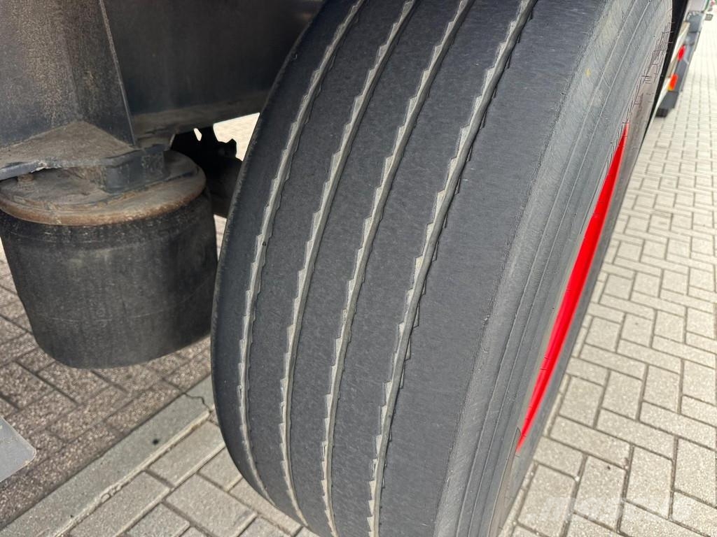 Zwalve O.3.G.13.27. 平板半挂车\侧翻自卸半挂车
