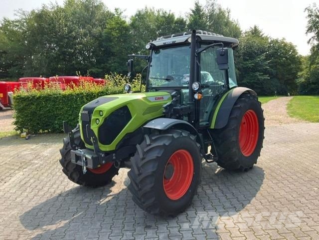 CLAAS Axos 240 Advanced Traktory
