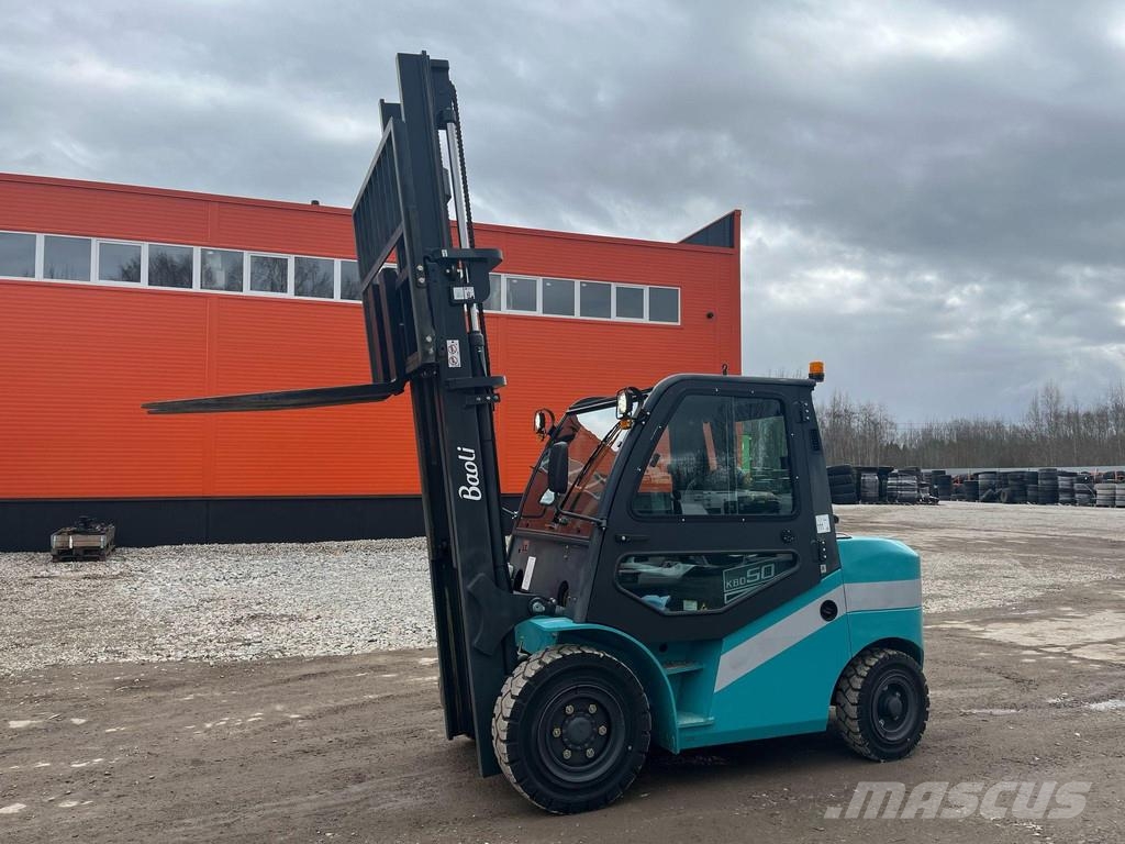 Baoli KBD 50 Rated capacity: 5000 kg / Lifting height: 4 柴油卡車