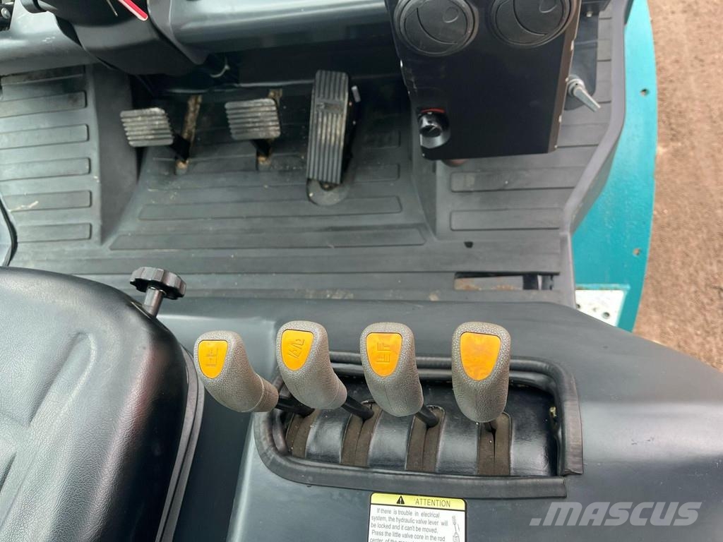 Baoli KBD 50 Rated capacity: 5000 kg / Lifting height: 4 柴油卡車