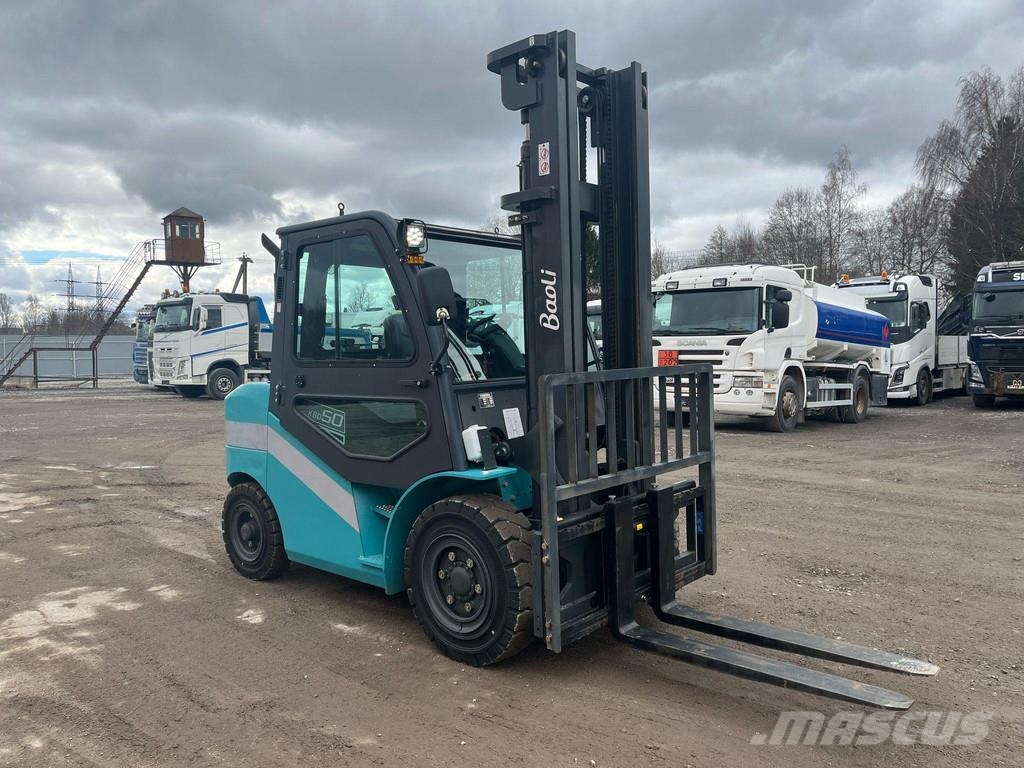 Baoli KBD 50 Rated capacity: 5000 kg / Lifting height: 4 柴油卡車