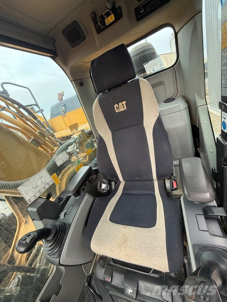 CAT 329 E Roomikekskavaatorid
