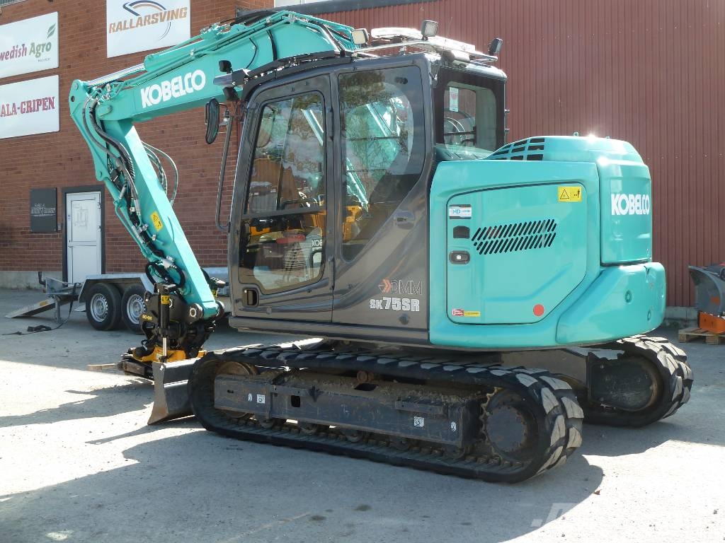 Kobelco SK75SR-7 / 1.600 tinm. Excavatoare 7t - 12t