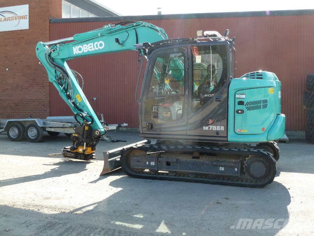 Kobelco SK75SR-7 / 1.600 tinm. Excavatoare 7t - 12t