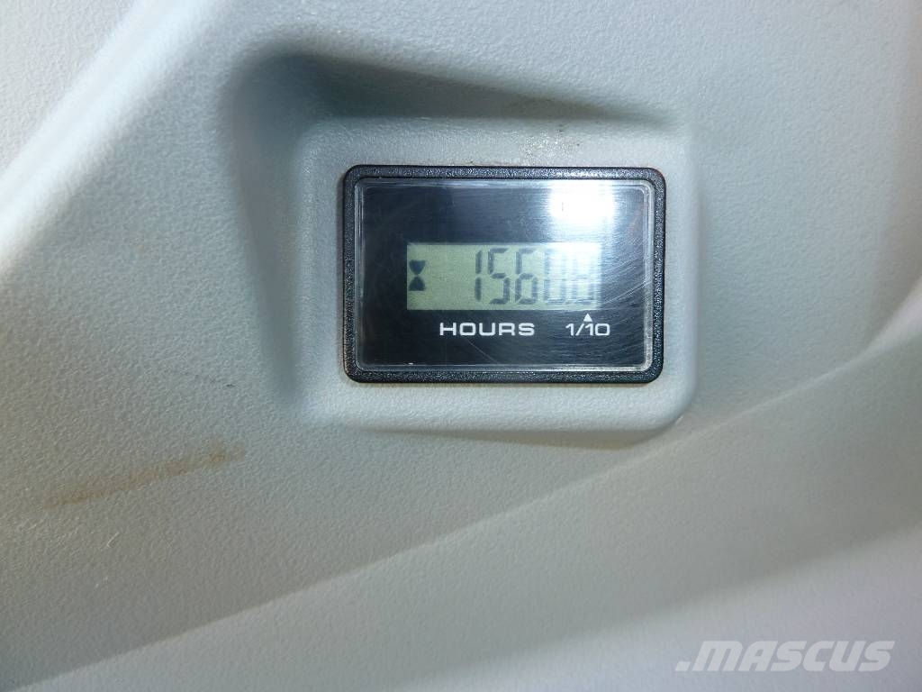 Kobelco SK75SR-7 / 1.600 tinm. Excavatoare 7t - 12t
