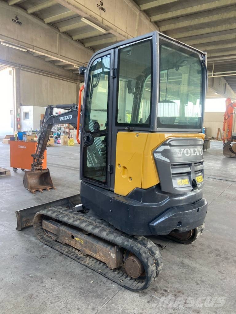 Volvo EC 27 D Mini kotrók < 7t