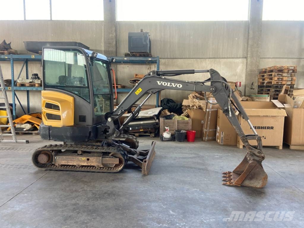 Volvo EC 27 D Mini kotrók < 7t