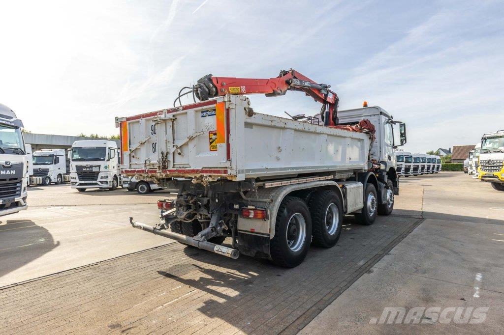 Mercedes-Benz AROCS 3243 BB+BIBENNE+ BAE HYDR+FASSI 16T/m+2EXT Camion benne