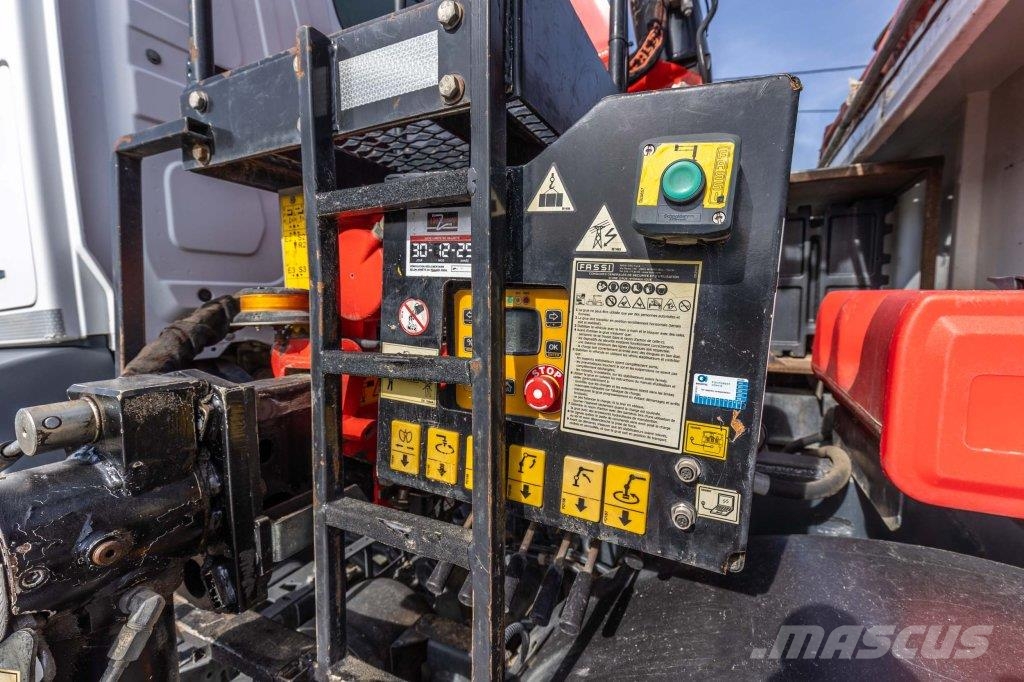 Mercedes-Benz AROCS 3243 BB+BIBENNE+ BAE HYDR+FASSI 16T/m+2EXT Camion benne
