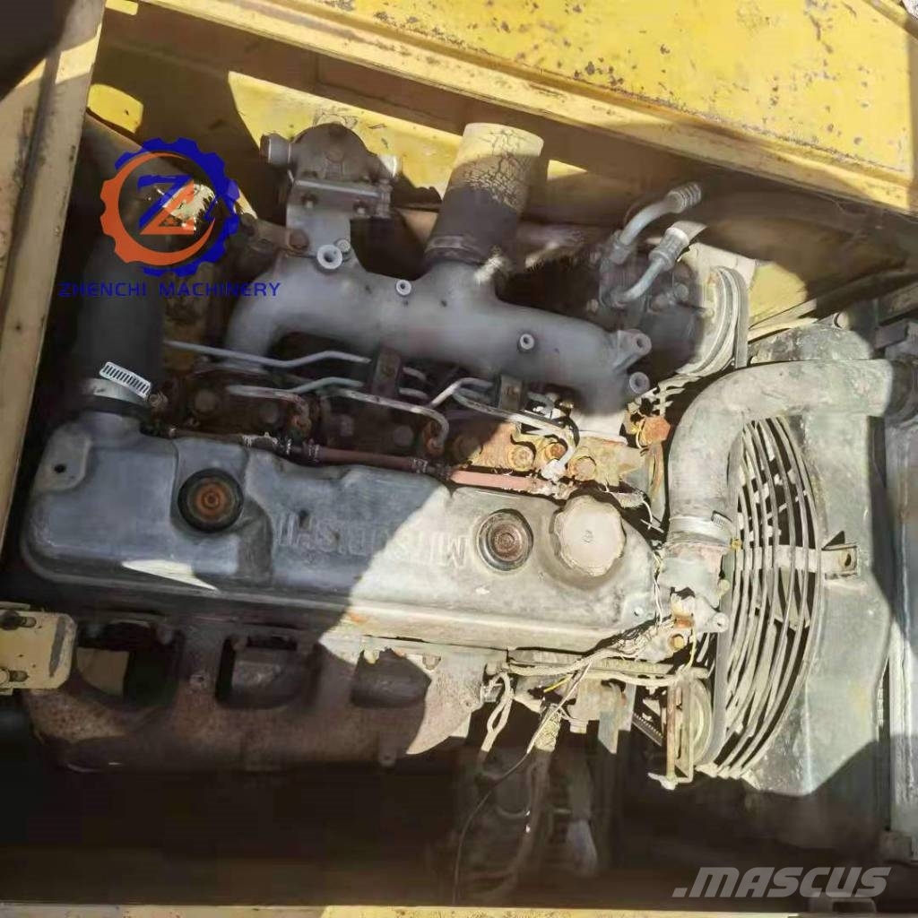 CAT E 70 B/cheap /durable/Great condition 小型挖土機/掘鑿機<7t(小型挖掘機)