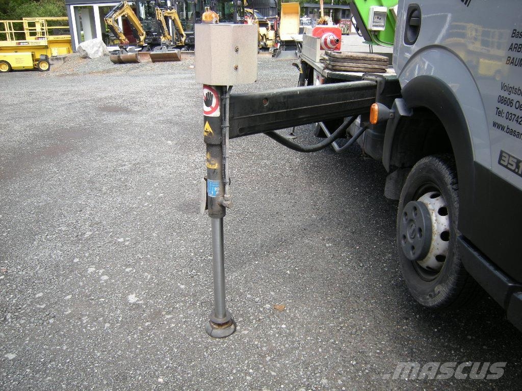 Nissan Cabstar mit GSR E210PX Bomlifte med knækarm