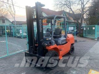Toyota 7 FG 45 V-2534 OB Gázüzemű targoncák