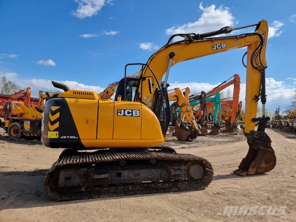 JCB JS 130 LC Paletli ekskavatörler