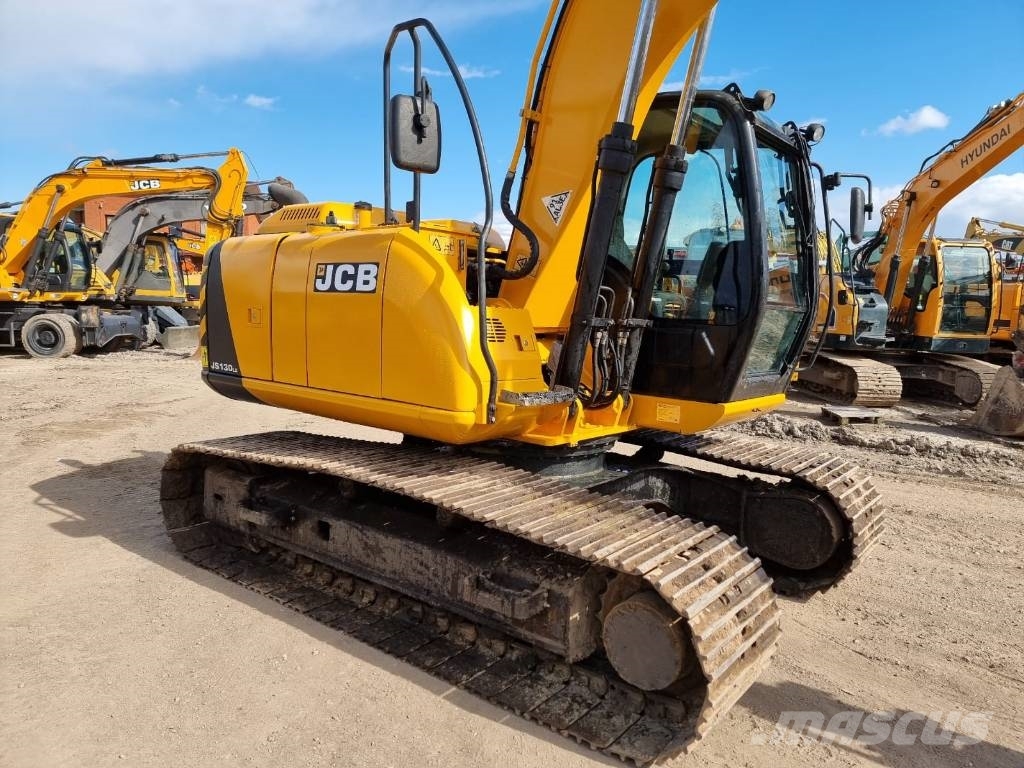 JCB JS 130 LC Paletli ekskavatörler