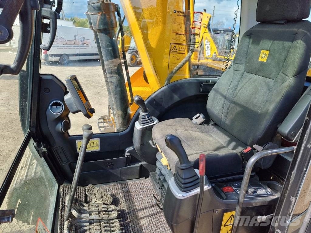 JCB JS 130 LC Paletli ekskavatörler