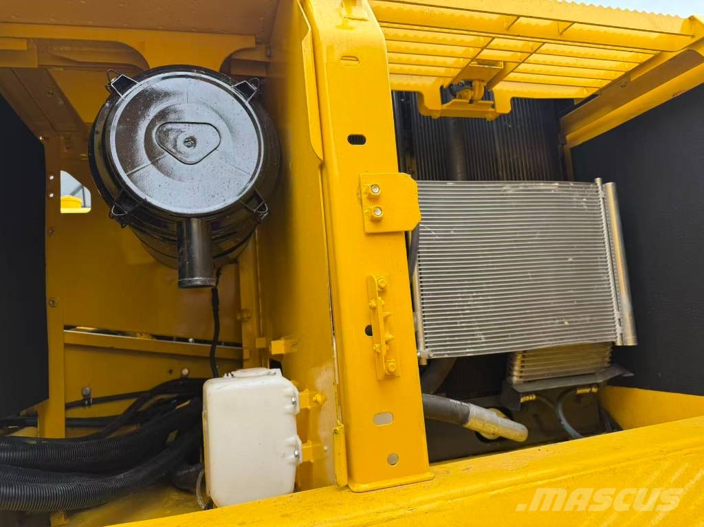 Komatsu PC 200 Bageri guseničari