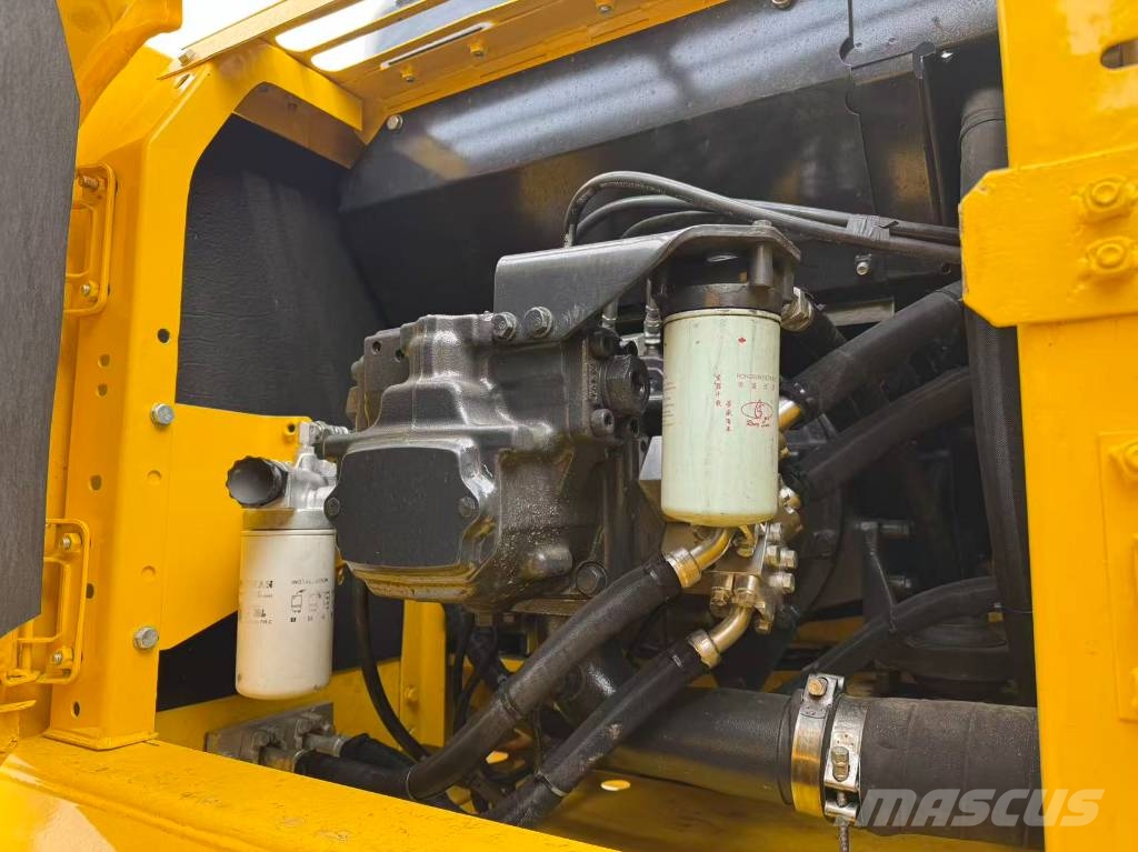 Komatsu PC 200 Bageri guseničari
