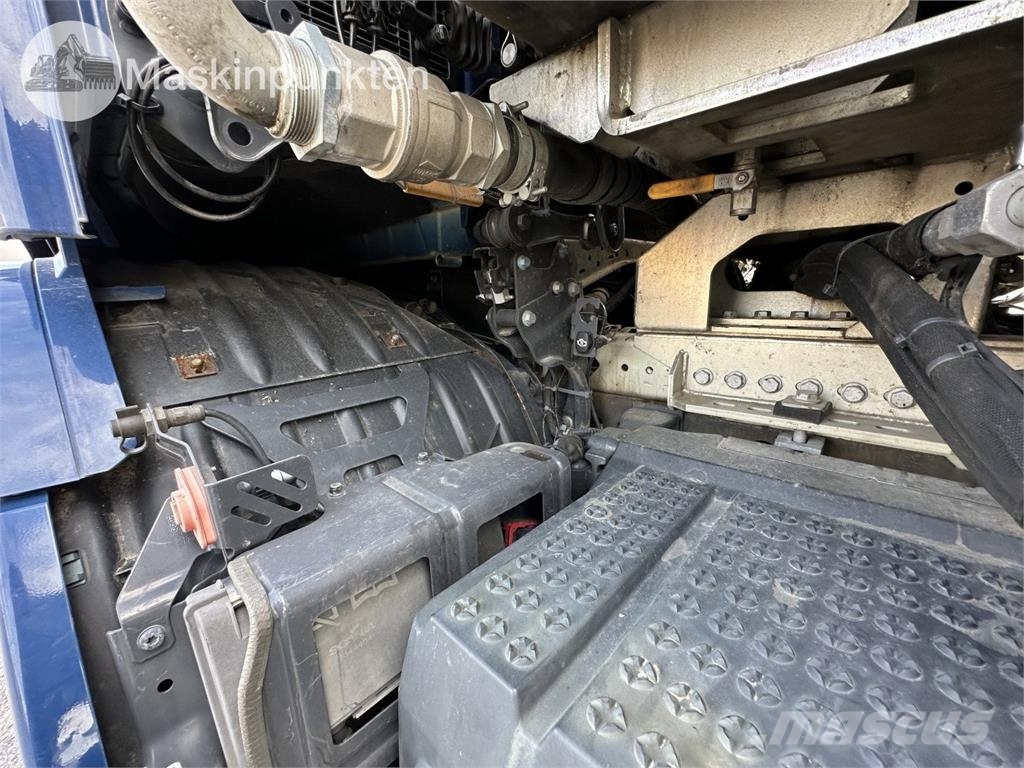 Scania P320B4X2NB Waste trucks