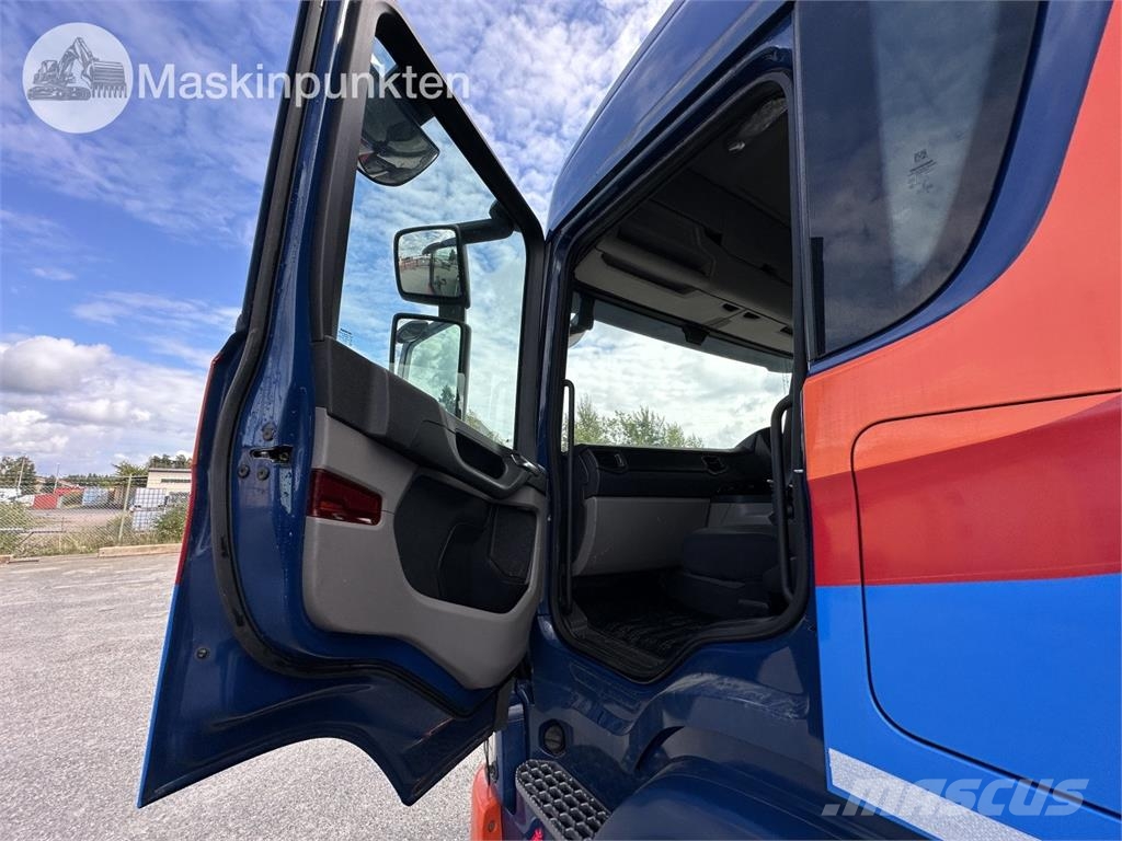 Scania P320B4X2NB Waste trucks