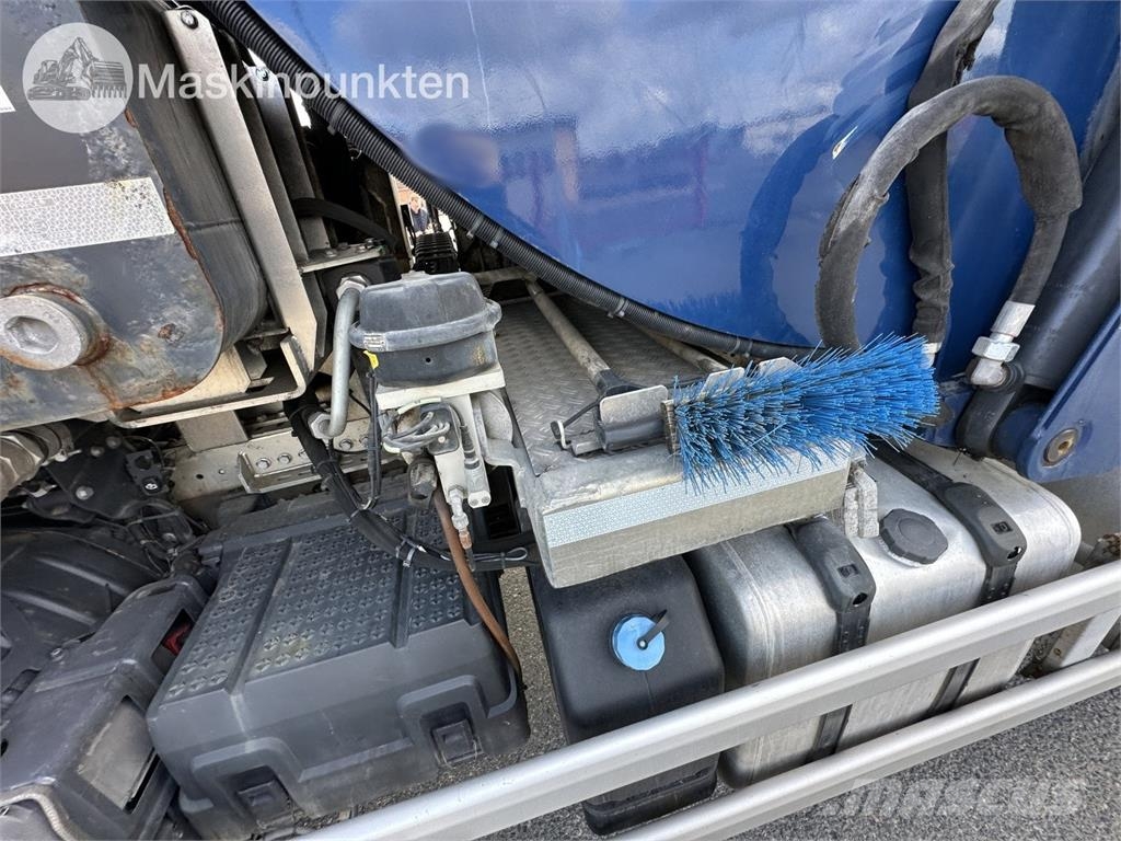 Scania P320B4X2NB Waste trucks